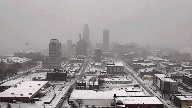 Christmas Weather Forecast: Record Heat In Midwest, Blizzard Conditions In