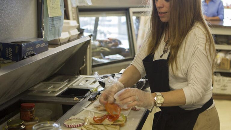 Midwest Kosher & Deli Serves Kosher Food In South Bend