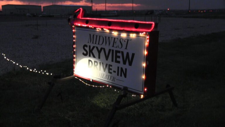 Skyview Drive In At Scottsbluff Airport To Close Permanently