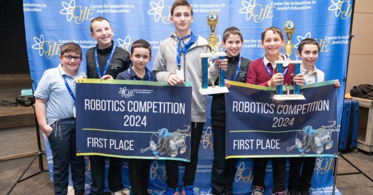 Cleveland Hebrew Academy Wins First Midwest Robotics Tournament | Education